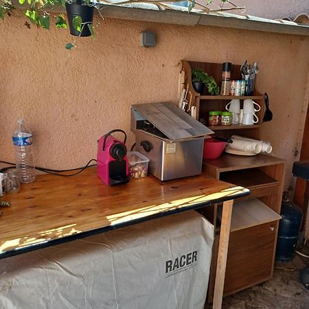 Le Clos D'Amandine Appartement Sallèles-dʼAude Buitenkant foto